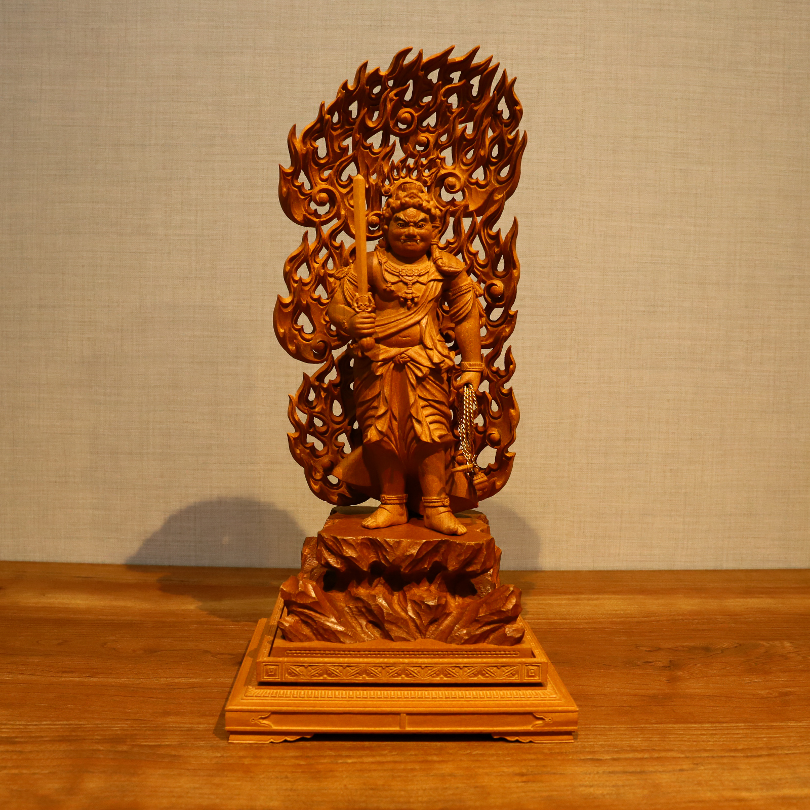 江戸期・密教護法善神「憤怒・炎髪不動明王」不動信仰・神仏守護神・特大木彫 江戸期・密教護法善神「憤怒・炎髪不動明王」不動信仰・神仏
